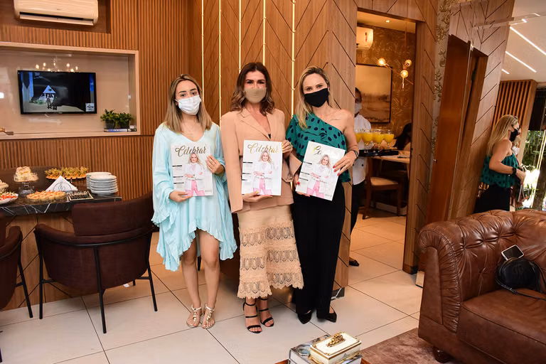 Juliana Saraiva recebe a 22ª edição da Revista Celebrar – foto 52