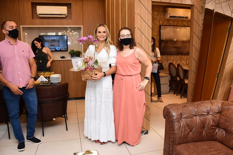 Juliana Saraiva recebe a 22ª edição da Revista Celebrar – foto 68