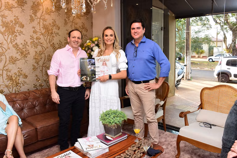 Juliana Saraiva recebe a 22ª edição da Revista Celebrar – foto 90