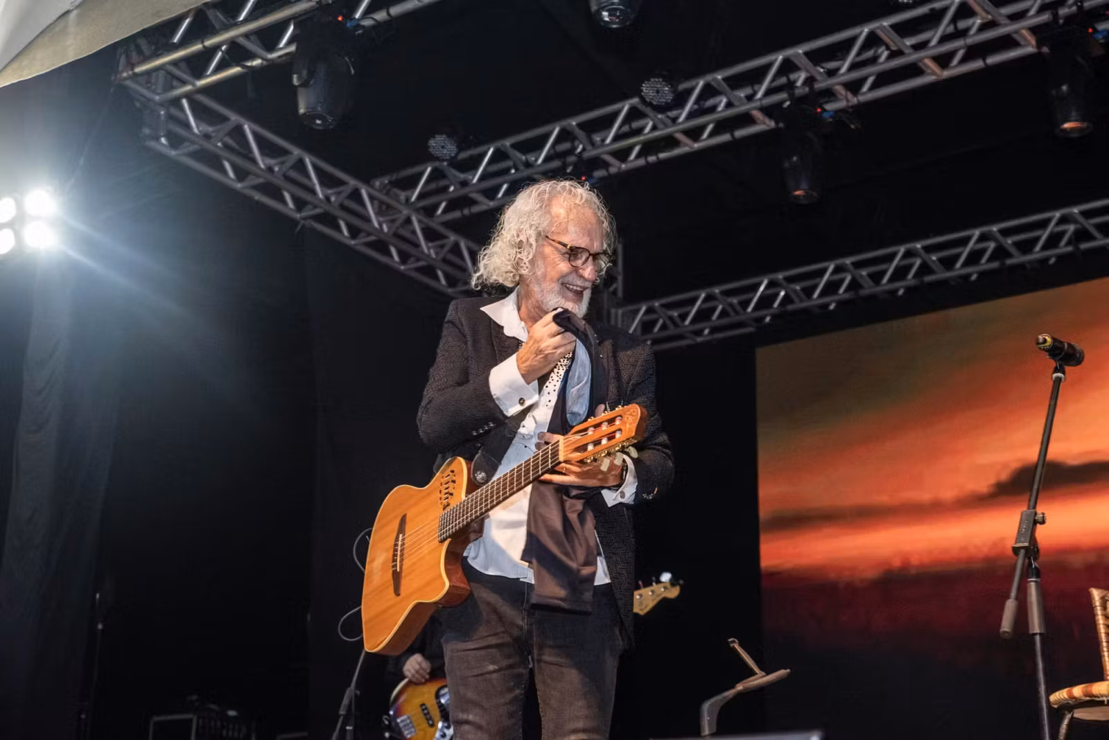 Show um poeta e um violão com renato teixeira - álbum 02