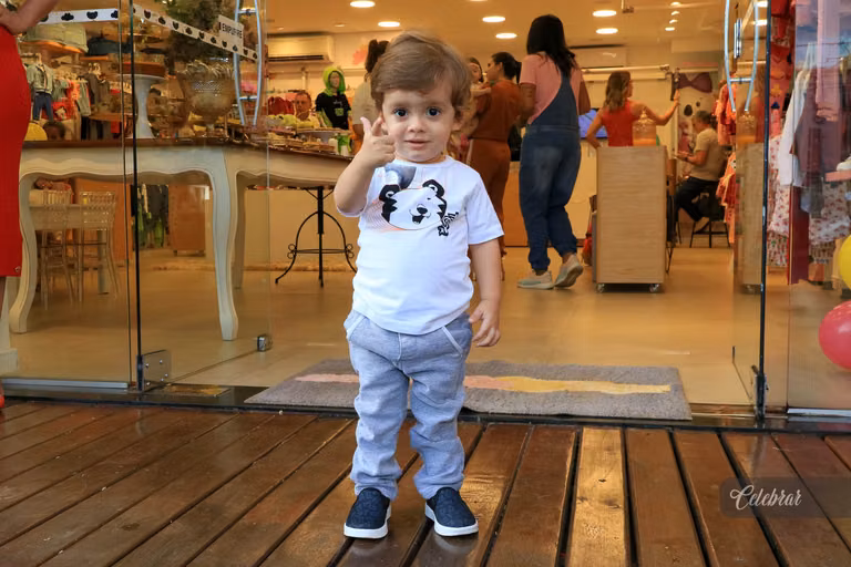 coquetel de lançamento lilica e tigor dourados – foto 18