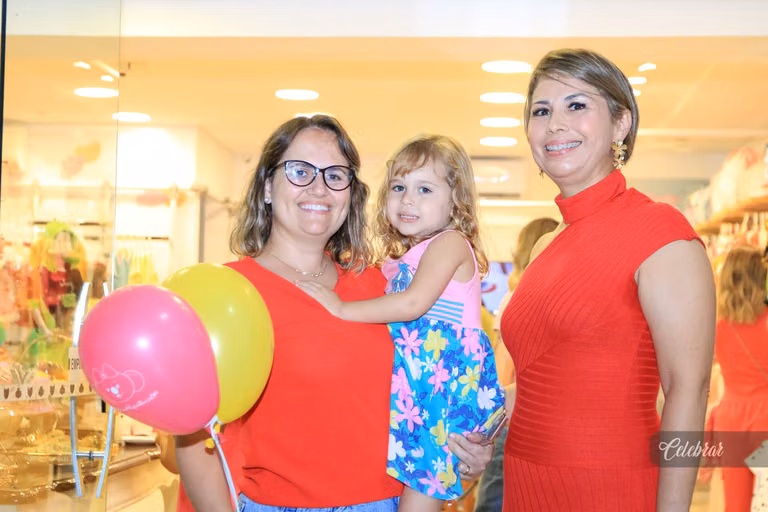 coquetel de lançamento lilica e tigor dourados – foto 63