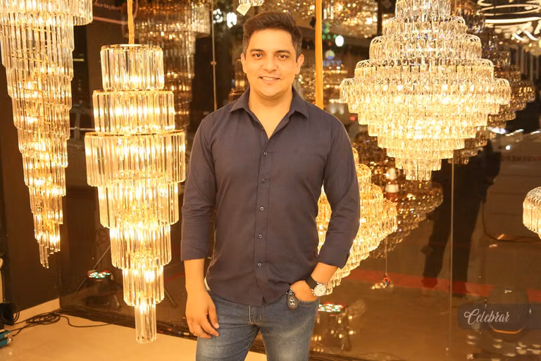 INAUGURAÇÃO CASA DO LED dourados – foto 130