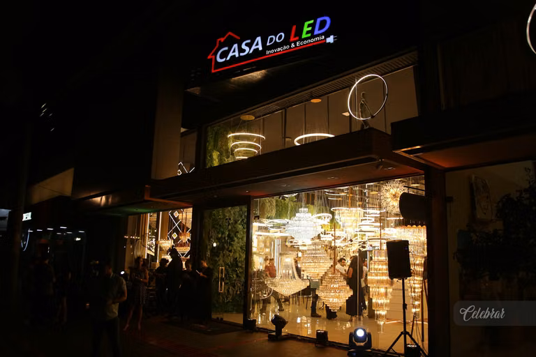INAUGURAÇÃO CASA DO LED dourados – foto 3