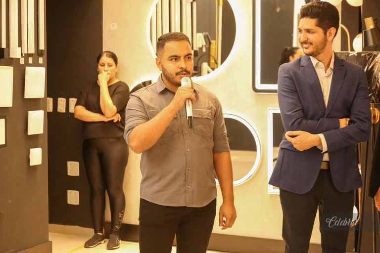 INAUGURAÇÃO CASA DO LED dourados – foto 94