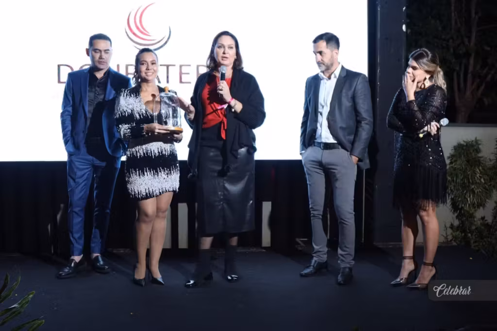 Com 01 prenda, Leilodom arrecada R$ 40 mil para o projeto Edificando Sonhos da AT Arch & Construction no lançamento da 30ª Revista Celebrar