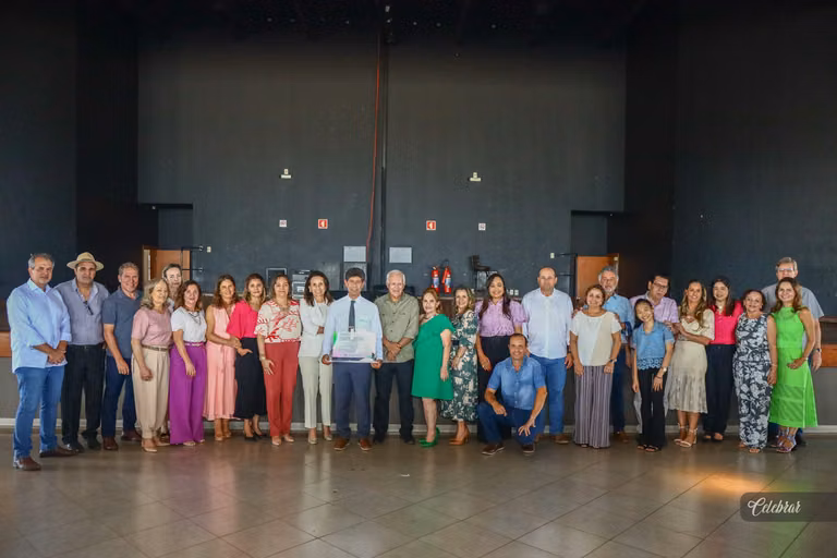 Sicredi centro-sul ms lança a pedra fundamental do hospital de amor de dourados – foto 53