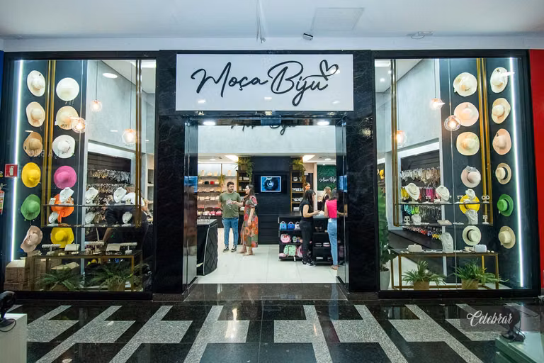 reinauguração MOÇA BIJU – foto 1