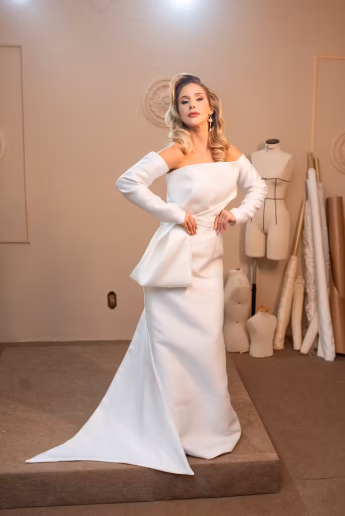 Conheça a coleção exclusiva de vestidos de noiva inspirados na moda dos anos 40 e 50 de deva nonatto