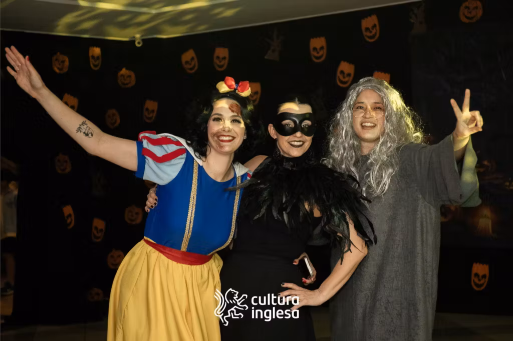 Cultura Inglesa de Dourados realiza a sua Halloween Party