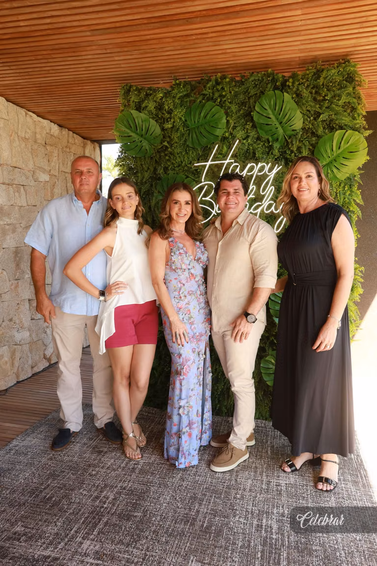 Cristiano Almeida comemora seus 38 anos em um almoço surpresa com amigos e parceiros – foto 130