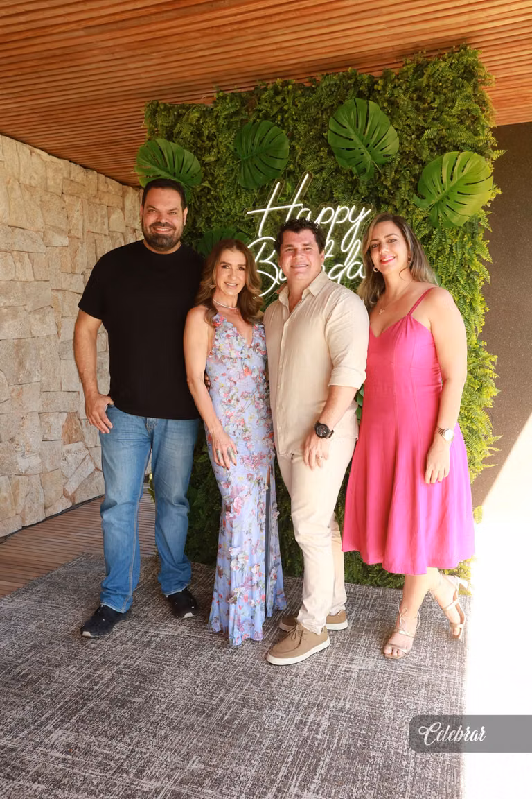 Cristiano Almeida comemora seus 38 anos em um almoço surpresa com amigos e parceiros – foto 149