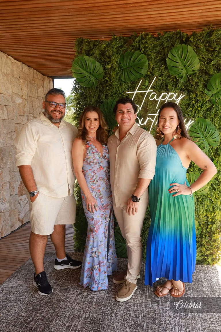 Cristiano Almeida comemora seus 38 anos em um almoço surpresa com amigos e parceiros – foto 169