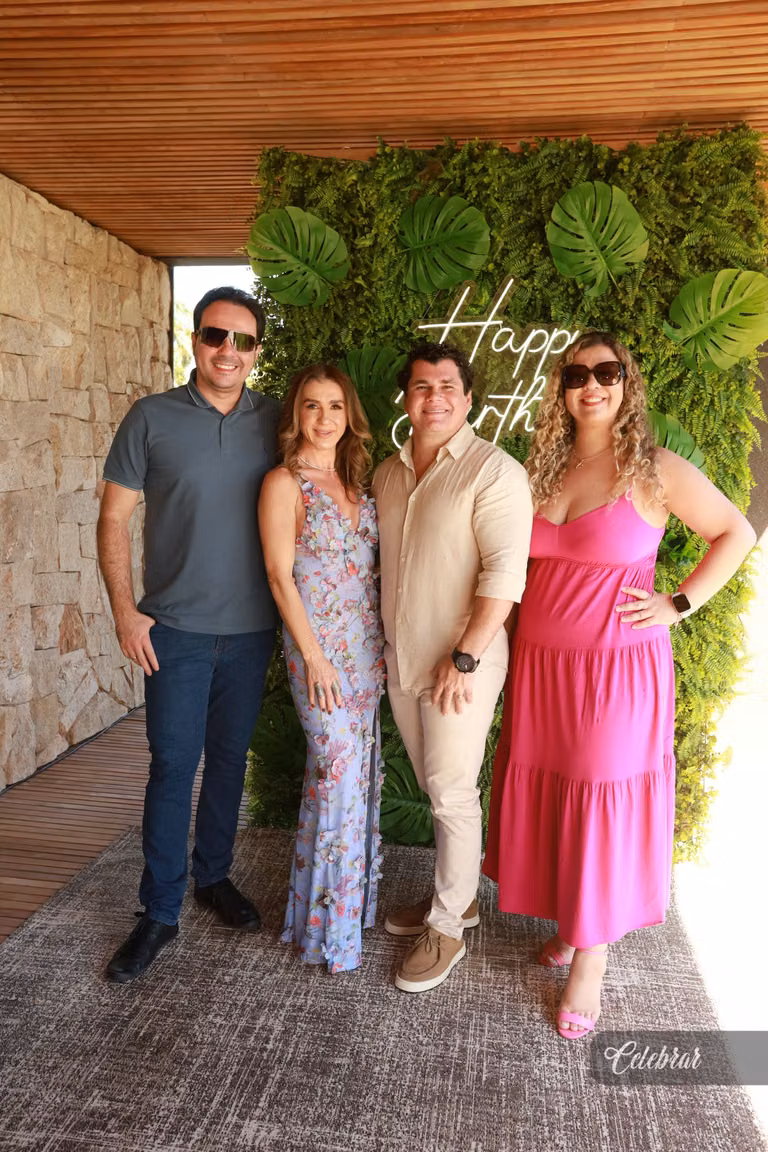 Cristiano Almeida comemora seus 38 anos em um almoço surpresa com amigos e parceiros – foto 179
