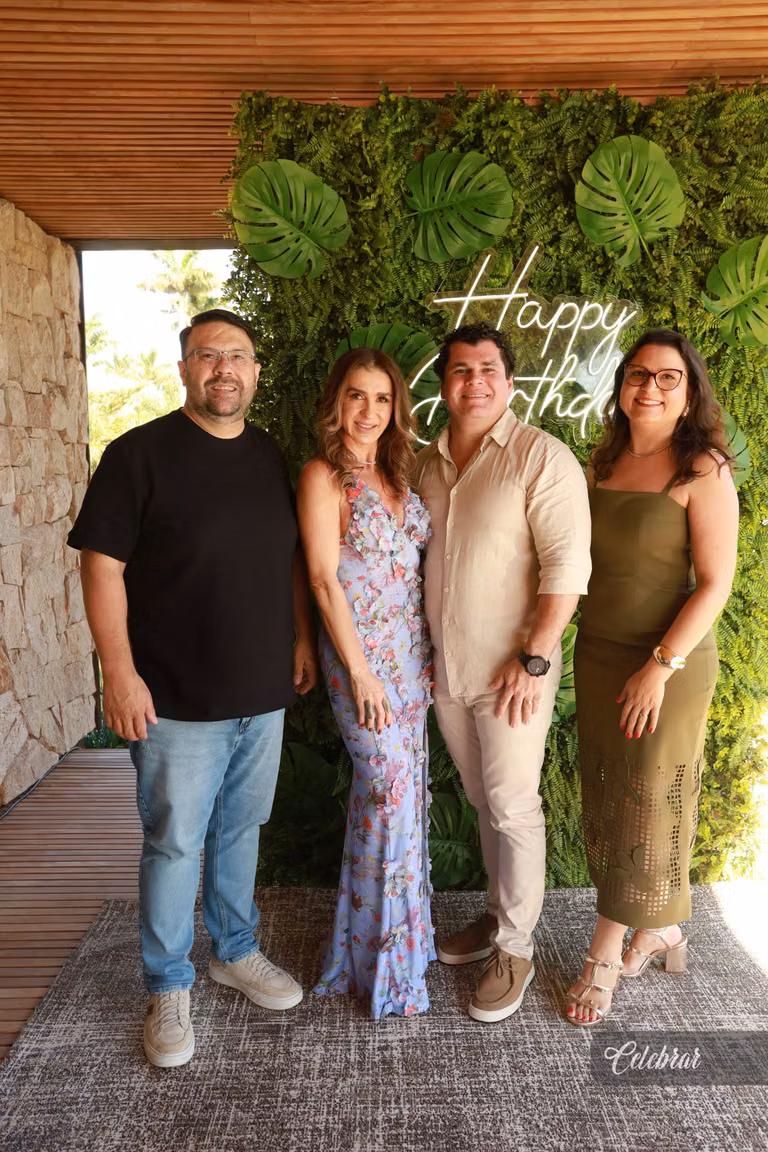 Cristiano Almeida comemora seus 38 anos em um almoço surpresa com amigos e parceiros – foto 186