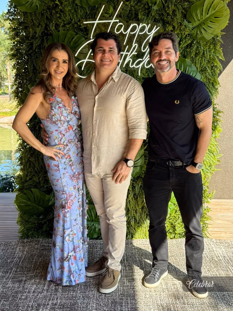 Cristiano Almeida comemora seus 38 anos em um almoço surpresa com amigos e parceiros – foto 227