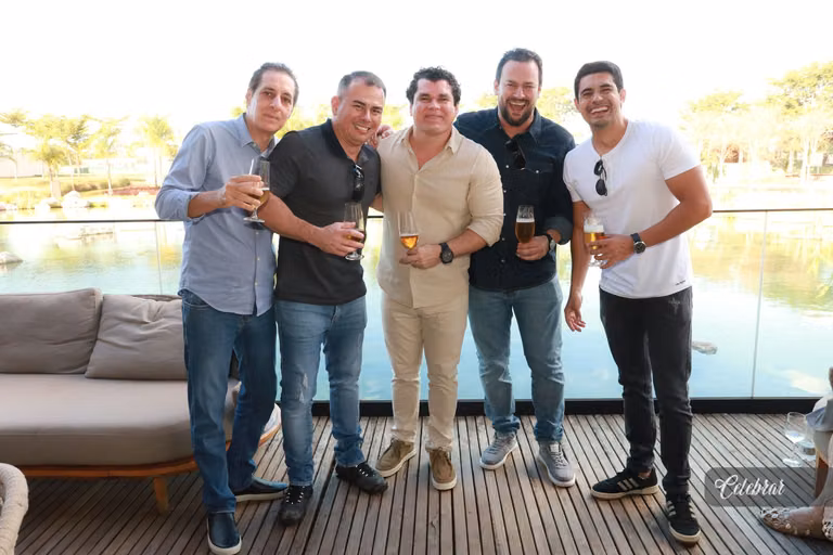 Cristiano Almeida comemora seus 38 anos em um almoço surpresa com amigos e parceiros – foto 255