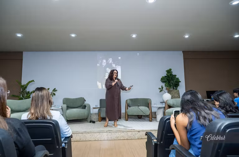 Celebrar Conecta estreia com o tema “Educar com Afeto: a tríade entre Escola, Família e Criança” – foto 85