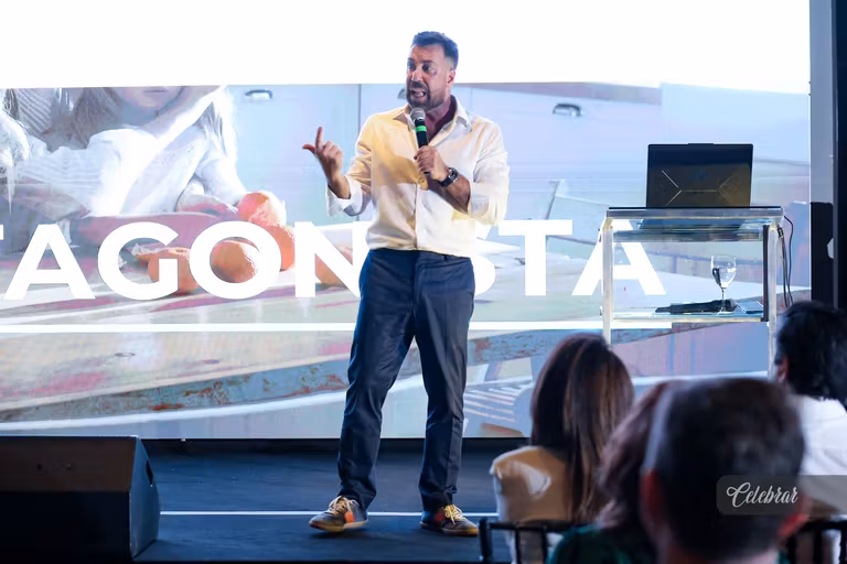 Veja mais registros da Masterclass “O Mercado de Luxo – Edição Especial Dourados”, com Carlos Ferreirinha – foto 277