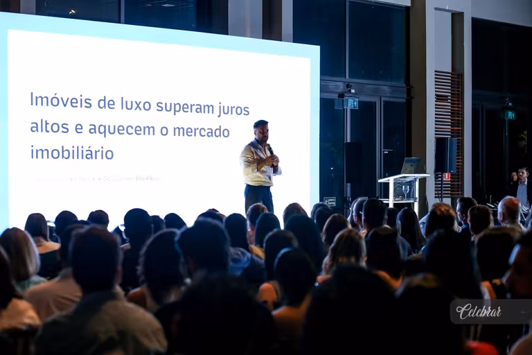Veja mais registros da Masterclass “O Mercado de Luxo – Edição Especial Dourados”, com Carlos Ferreirinha – foto 282