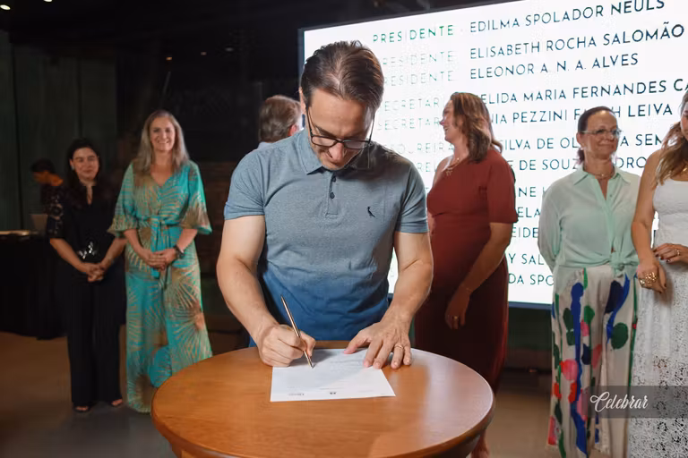 Noite de lançamento do Leilodom 2026 com assinatura de parcerias – foto 110