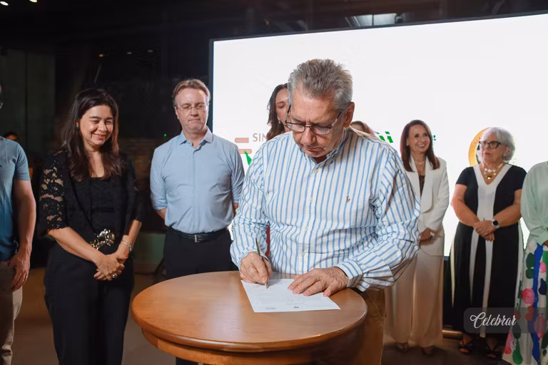 Noite de lançamento do Leilodom 2026 com assinatura de parcerias – foto 125