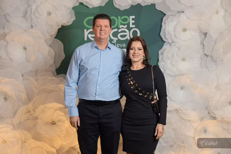 Sicredi Centro-Sul MS/BA celebra 37 anos com show beneficente em prol do Hospital de Amor de Dourados – foto 164