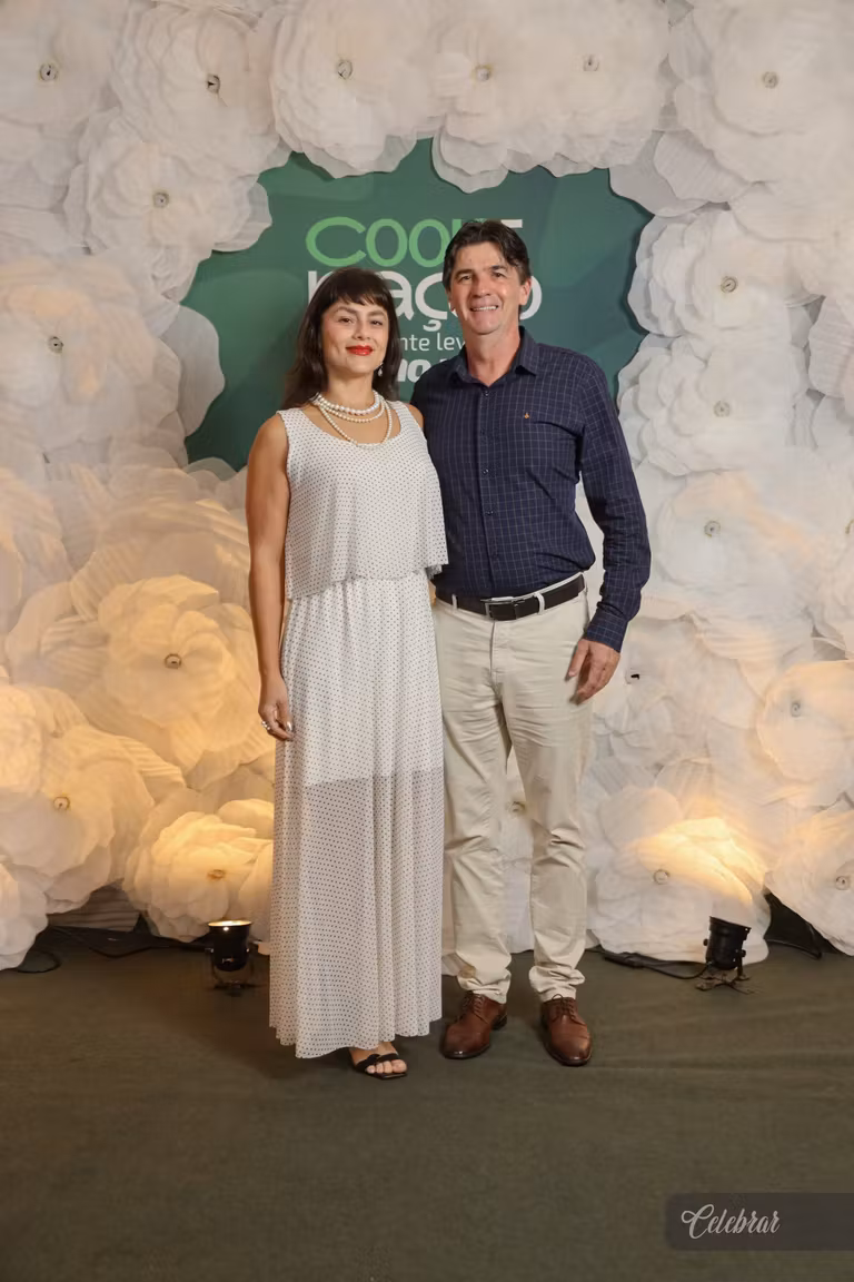 Sicredi Centro-Sul MS/BA celebra 37 anos com show beneficente em prol do Hospital de Amor de Dourados – foto 167