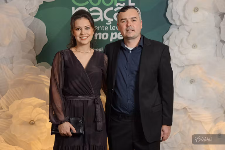 Sicredi Centro-Sul MS/BA celebra 37 anos com show beneficente em prol do Hospital de Amor de Dourados – foto 180