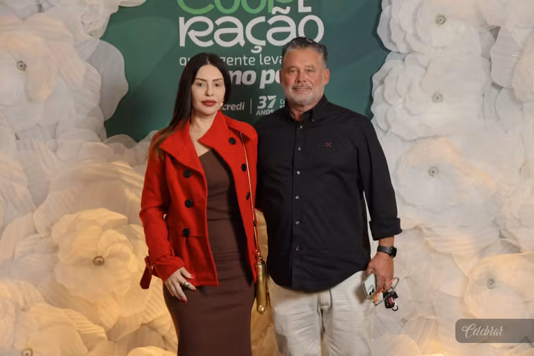 Sicredi Centro-Sul MS/BA celebra 37 anos com show beneficente em prol do Hospital de Amor de Dourados – foto 202