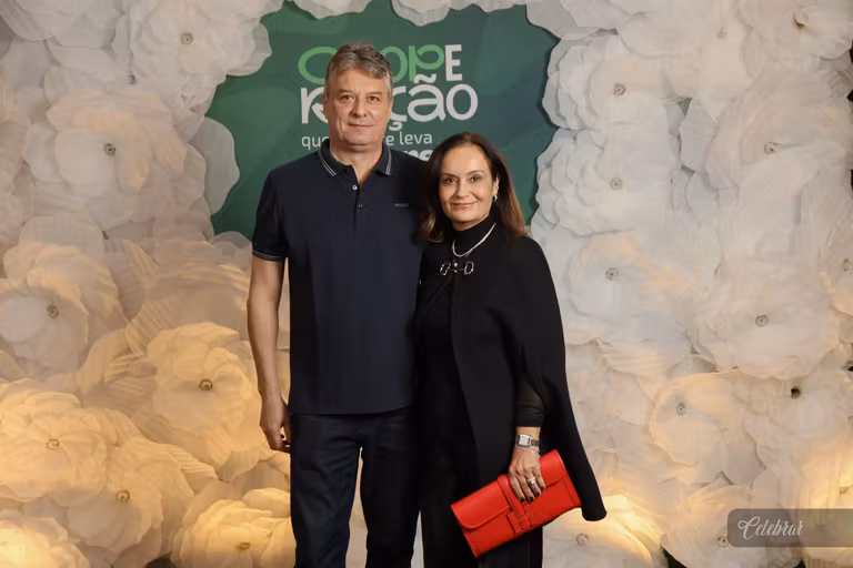 Sicredi Centro-Sul MS/BA celebra 37 anos com show beneficente em prol do Hospital de Amor de Dourados – foto 211