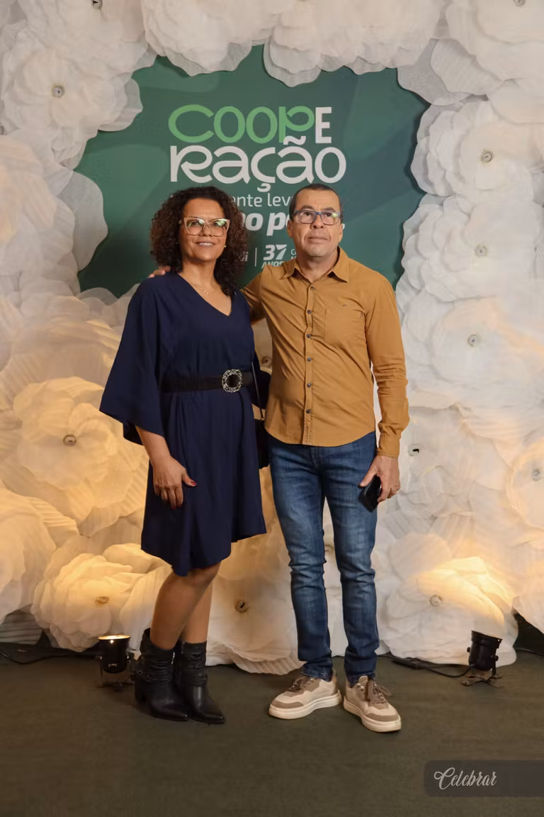 Sicredi Centro-Sul MS/BA celebra 37 anos com show beneficente em prol do Hospital de Amor de Dourados – foto 228