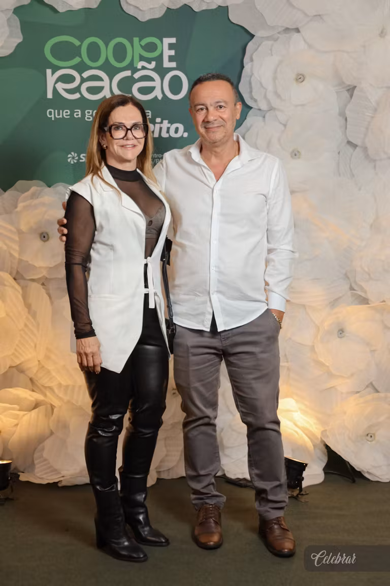 Sicredi Centro-Sul MS/BA celebra 37 anos com show beneficente em prol do Hospital de Amor de Dourados – foto 241