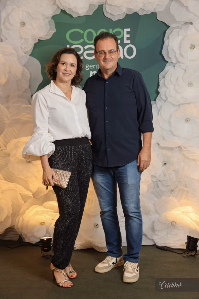 Sicredi Centro-Sul MS/BA celebra 37 anos com show beneficente em prol do Hospital de Amor de Dourados – foto 247