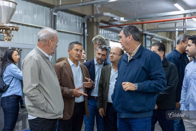 2º álbum - Donana Alimentos inaugura nova planta industrial e celebra 43 anos de crescimento e inovação na indústria sul-mato-grossense. – foto 28