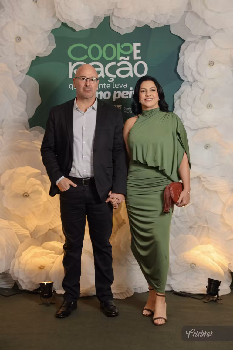 Sicredi Centro-Sul MS/BA celebra 37 anos com show beneficente em prol do Hospital de Amor de Dourados – foto 187