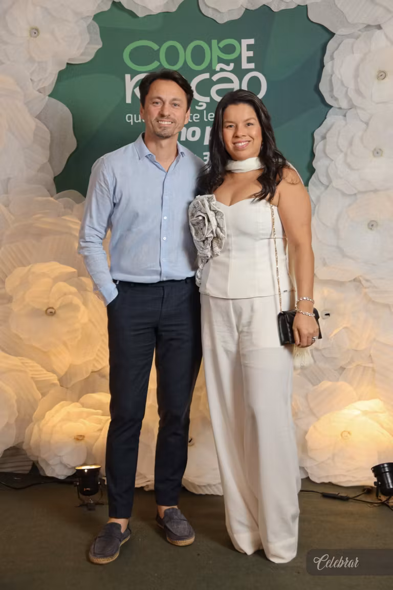 Sicredi Centro-Sul MS/BA celebra 37 anos com show beneficente em prol do Hospital de Amor de Dourados – foto 214