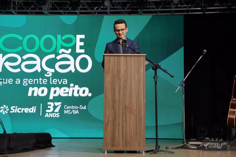 Sicredi Centro-Sul MS/BA celebra 37 anos com show beneficente em prol do Hospital de Amor de Dourados – foto 223