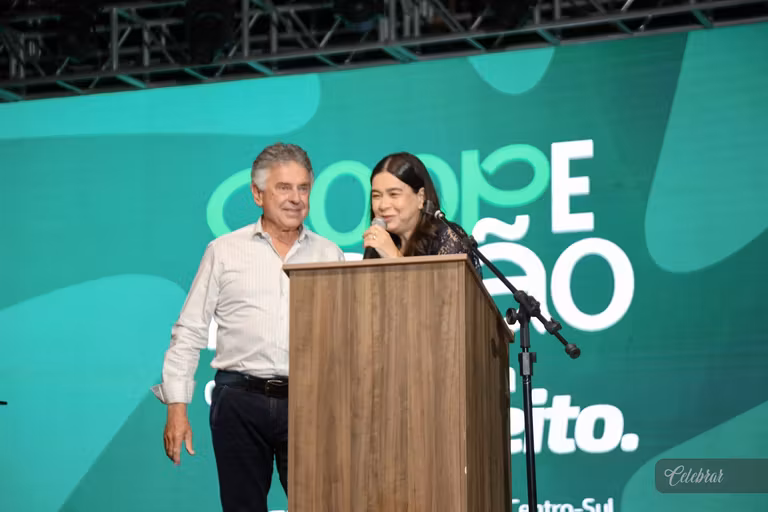 Sicredi Centro-Sul MS/BA celebra 37 anos com show beneficente em prol do Hospital de Amor de Dourados – foto 230