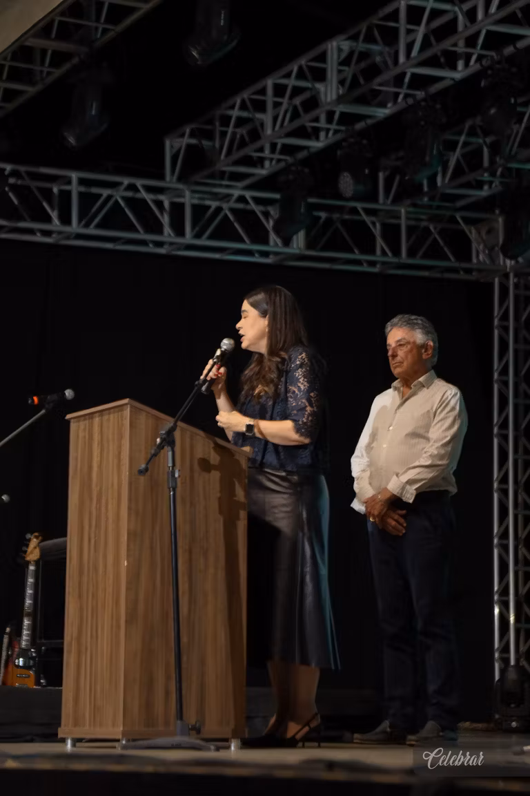 Sicredi Centro-Sul MS/BA celebra 37 anos com show beneficente em prol do Hospital de Amor de Dourados – foto 239
