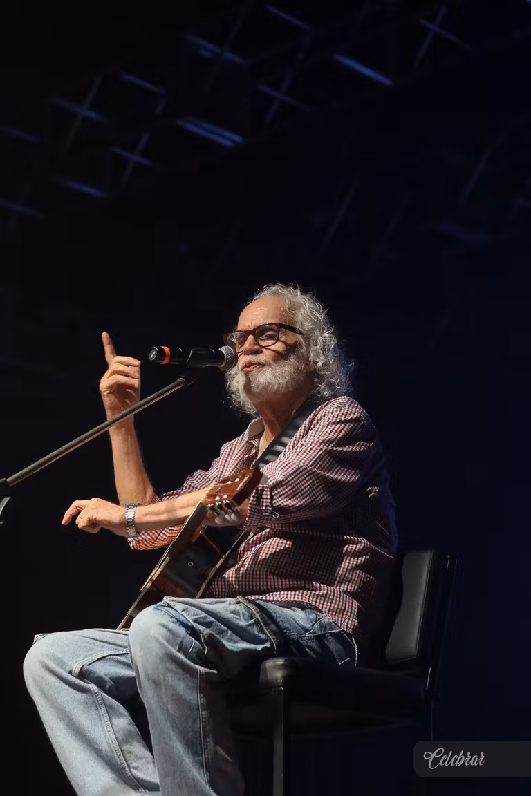 Uma noite para celebrar, cooperar e fazer o bem - 3° álbum – foto 24
