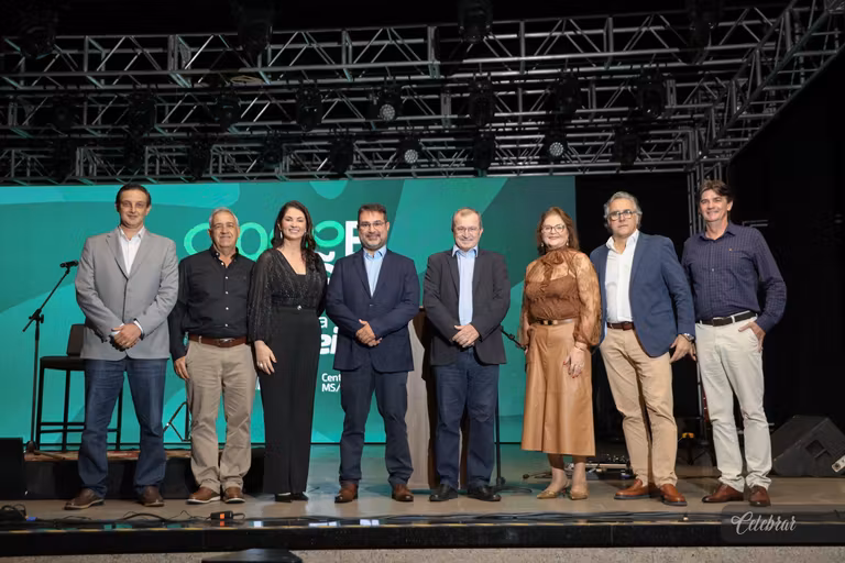 Sicredi Centro-Sul MS/BA celebra 37 anos com show beneficente em prol do Hospital de Amor de Dourados – foto 246