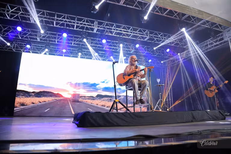 Sicredi Centro-Sul MS/BA celebra 37 anos com show beneficente em prol do Hospital de Amor de Dourados – foto 313