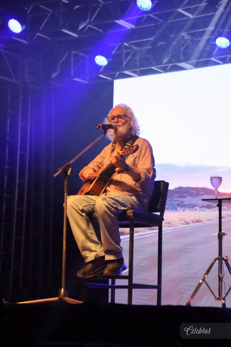 Sicredi Centro-Sul MS/BA celebra 37 anos com show beneficente em prol do Hospital de Amor de Dourados – foto 321