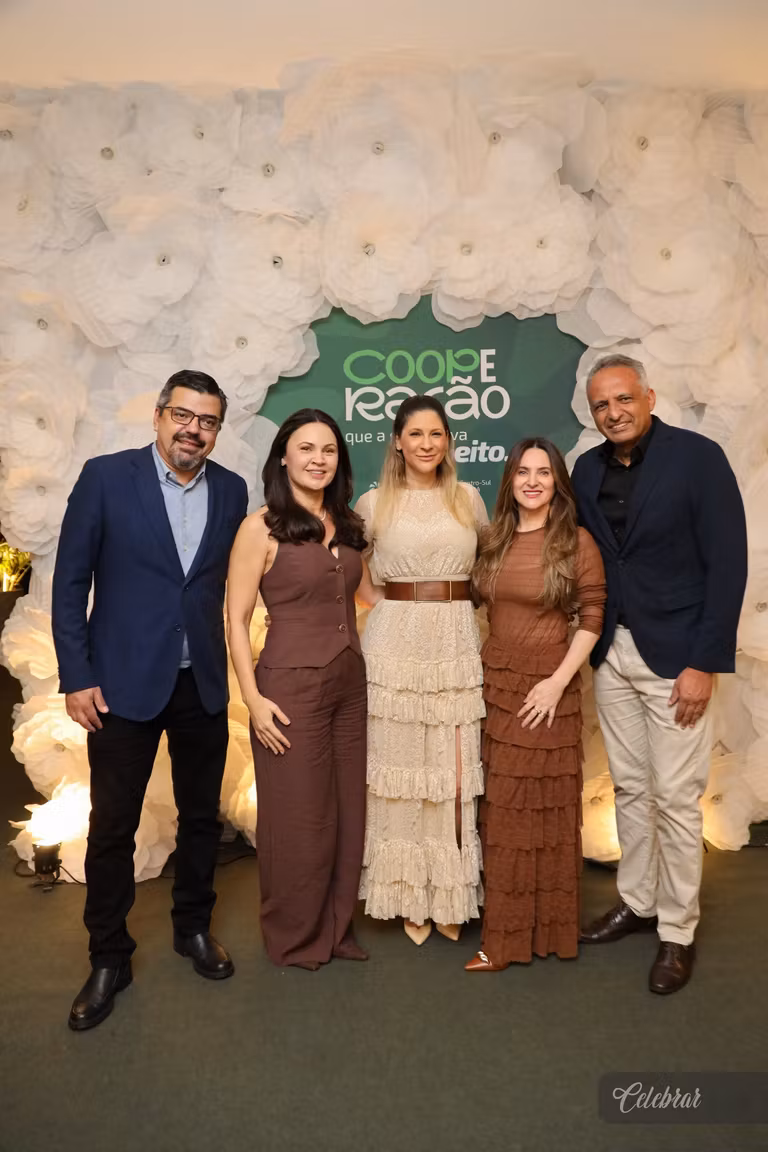 Uma noite para celebrar, cooperar e fazer o bem - 3° álbum – foto 78