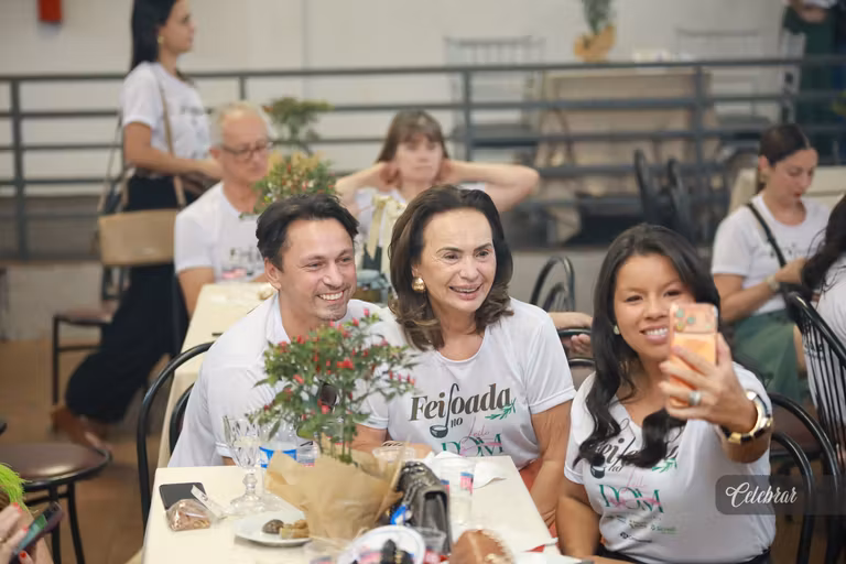 2º álbum - Celebrar no 22º LeiloDom: há 10 anos parceira do projeto, com lançamento da 41ª edição e capa da Dalmóbile Grupo FG. – foto 29