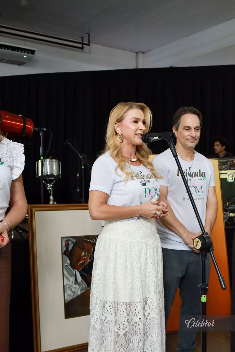 Celebrar no 22º LeiloDom: há 10 anos parceira do projeto, com lançamento da 41ª edição e capa da Dalmóbile Grupo FG. – foto 341