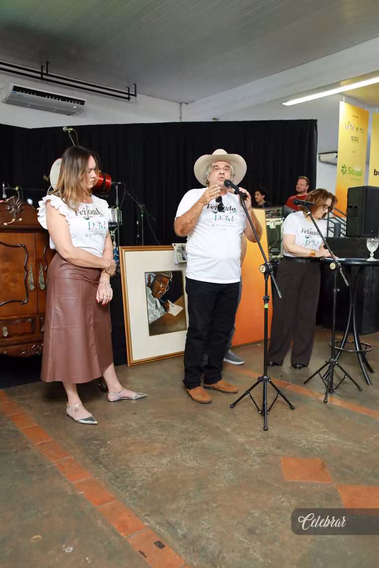 Celebrar no 22º LeiloDom: há 10 anos parceira do projeto, com lançamento da 41ª edição e capa da Dalmóbile Grupo FG. – foto 350