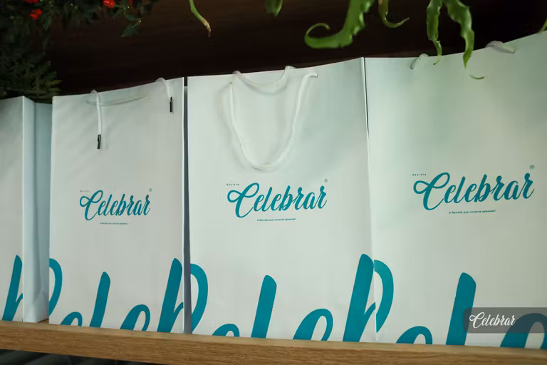 Celebrar no 22º LeiloDom: há 10 anos parceira do projeto, com lançamento da 41ª edição e capa da Dalmóbile Grupo FG. – foto 419