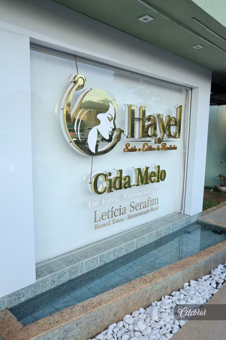 Uma noite de comemorações: celebrar a vida da empresária Cida Melo e os 3 anos da Clínica Hayel marcou um momento especial de conexão, gratidão e conquistas. – foto 2